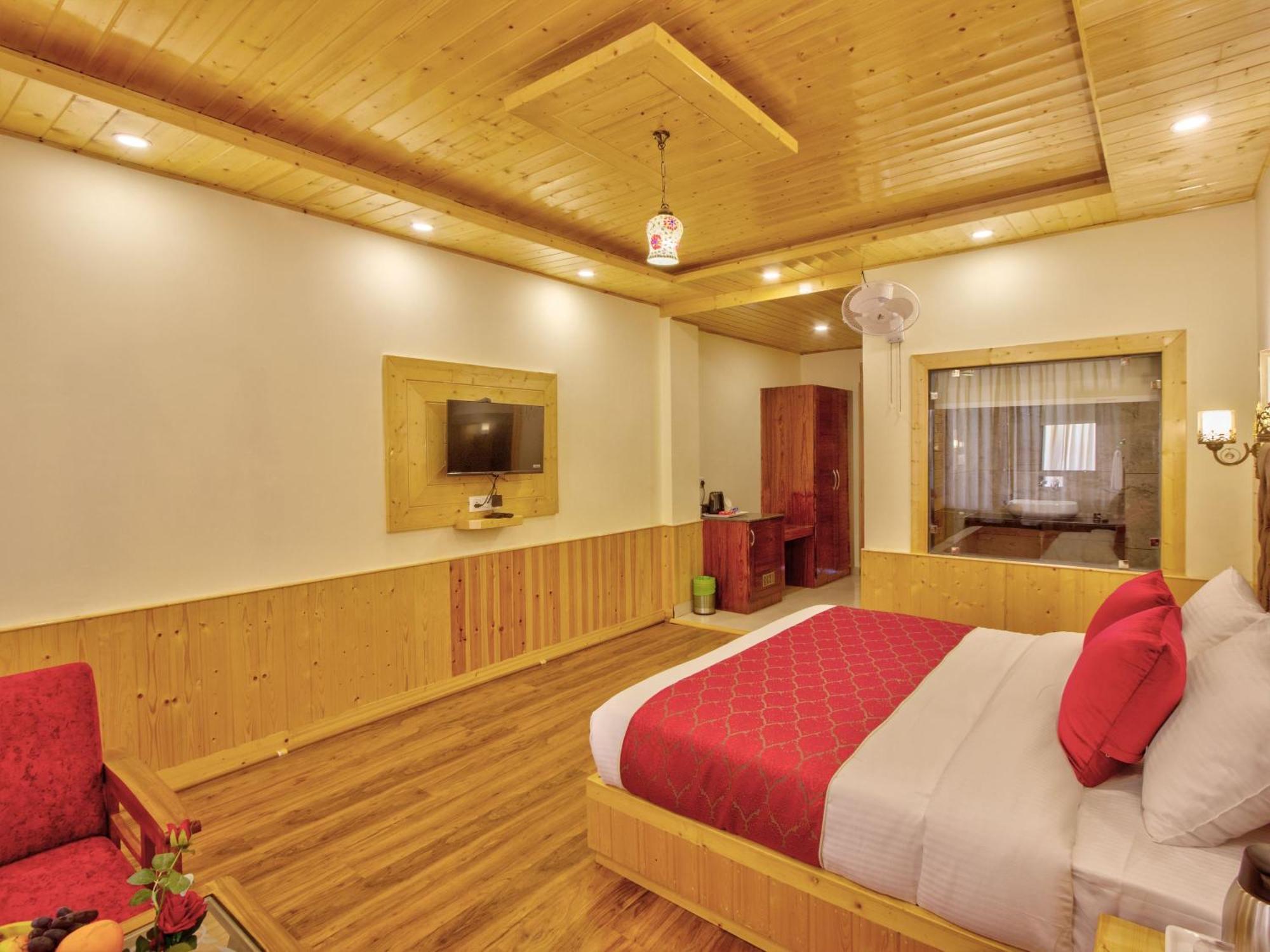Hotel Swastik Grand Manali Extérieur photo