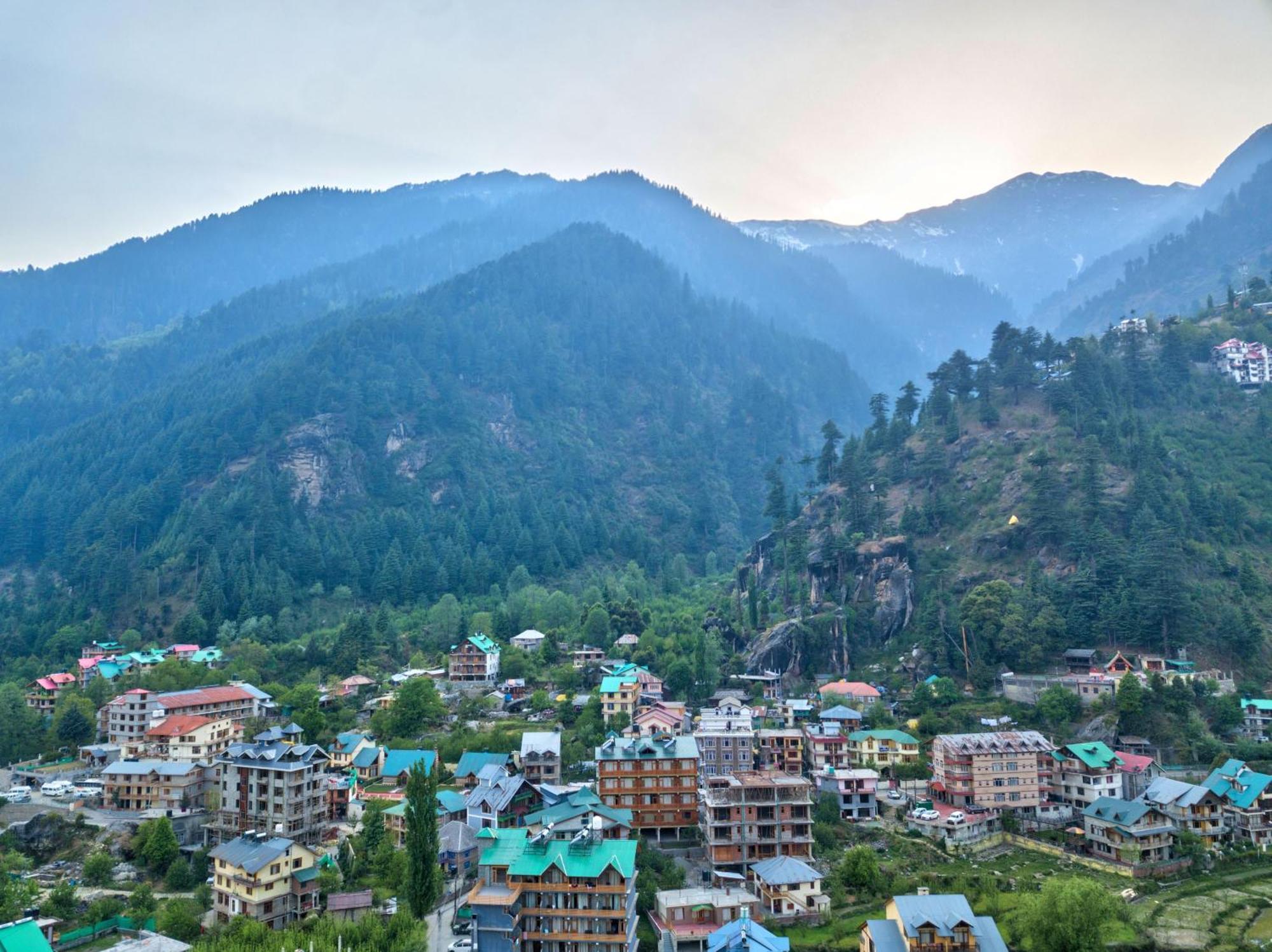 Hotel Swastik Grand Manali Extérieur photo