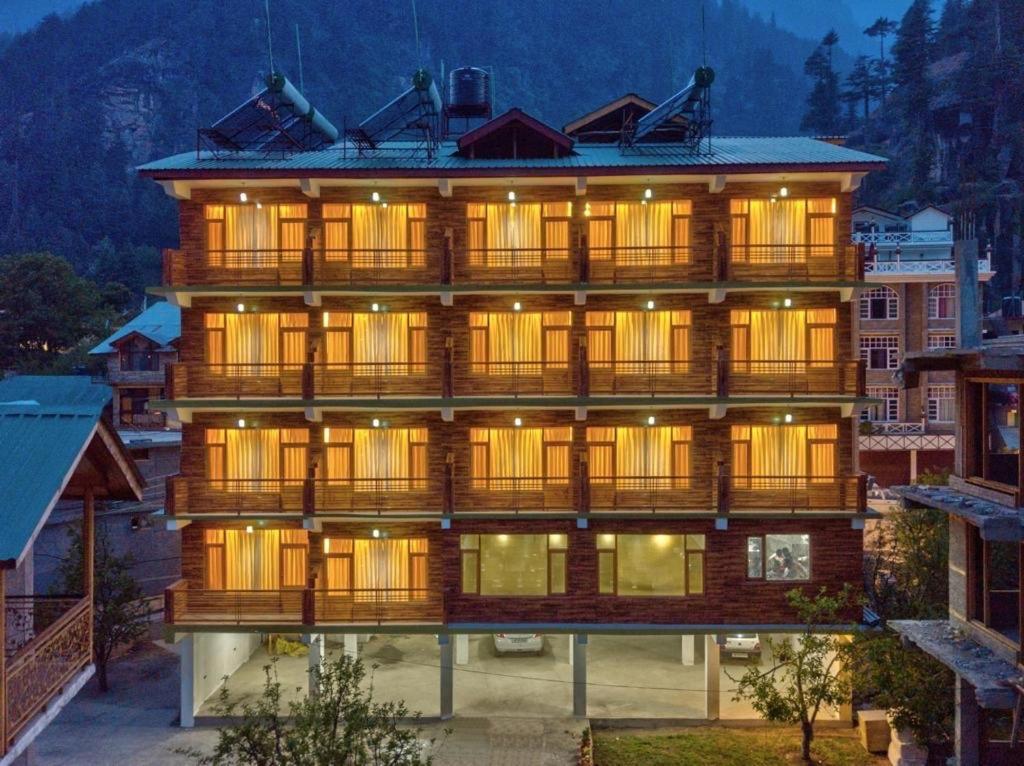 Hotel Swastik Grand Manali Extérieur photo