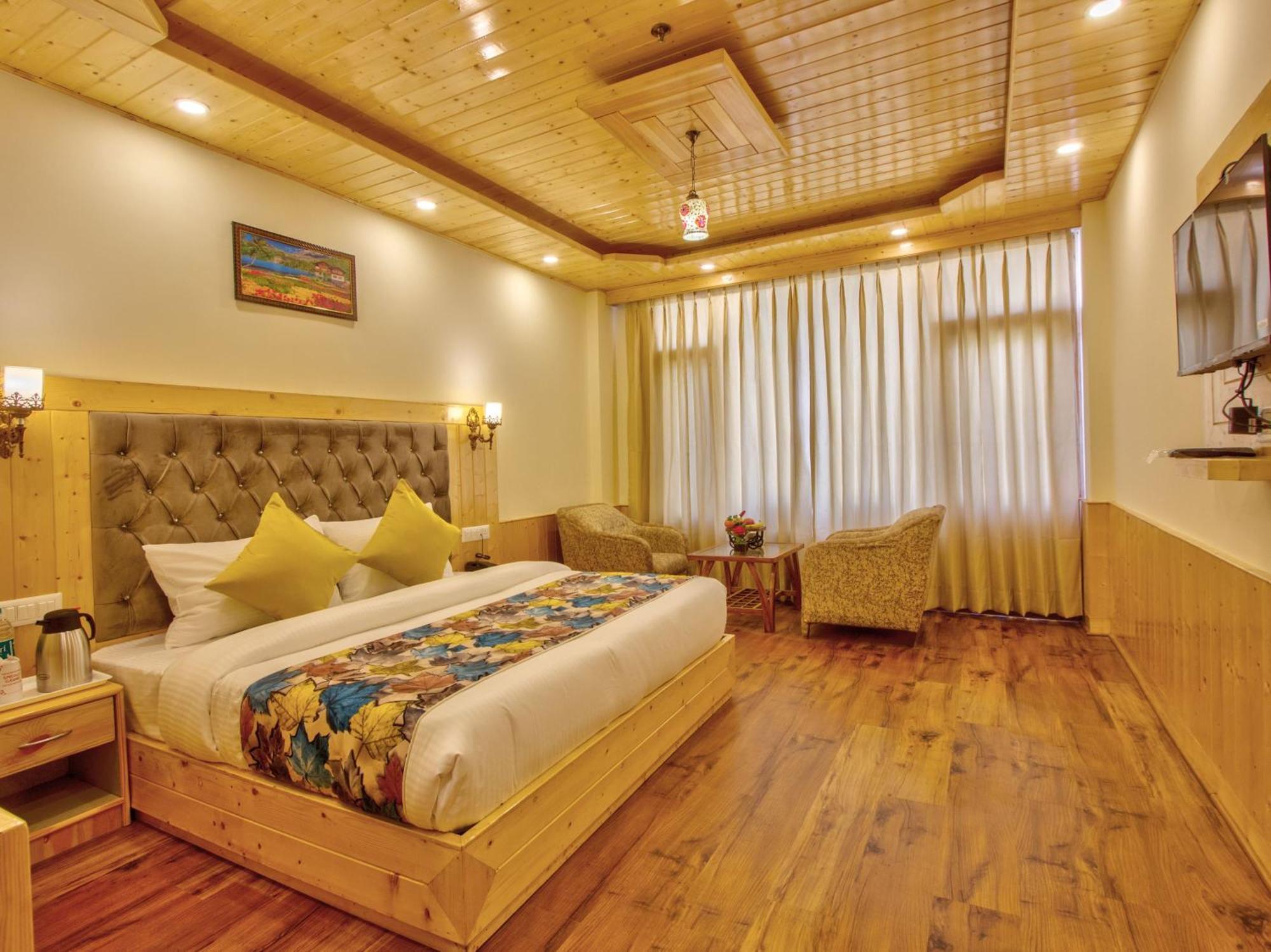 Hotel Swastik Grand Manali Extérieur photo