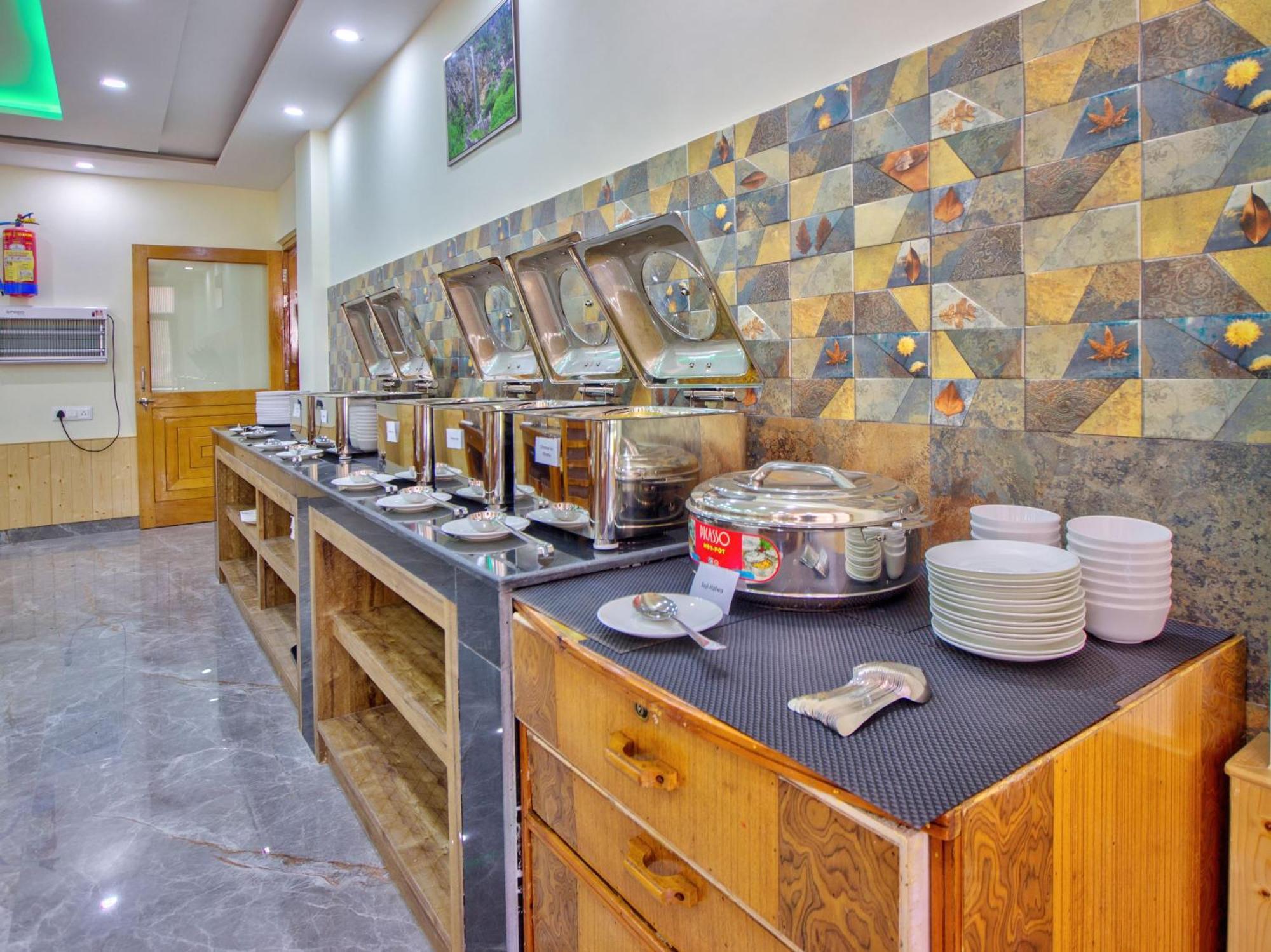 Hotel Swastik Grand Manali Extérieur photo