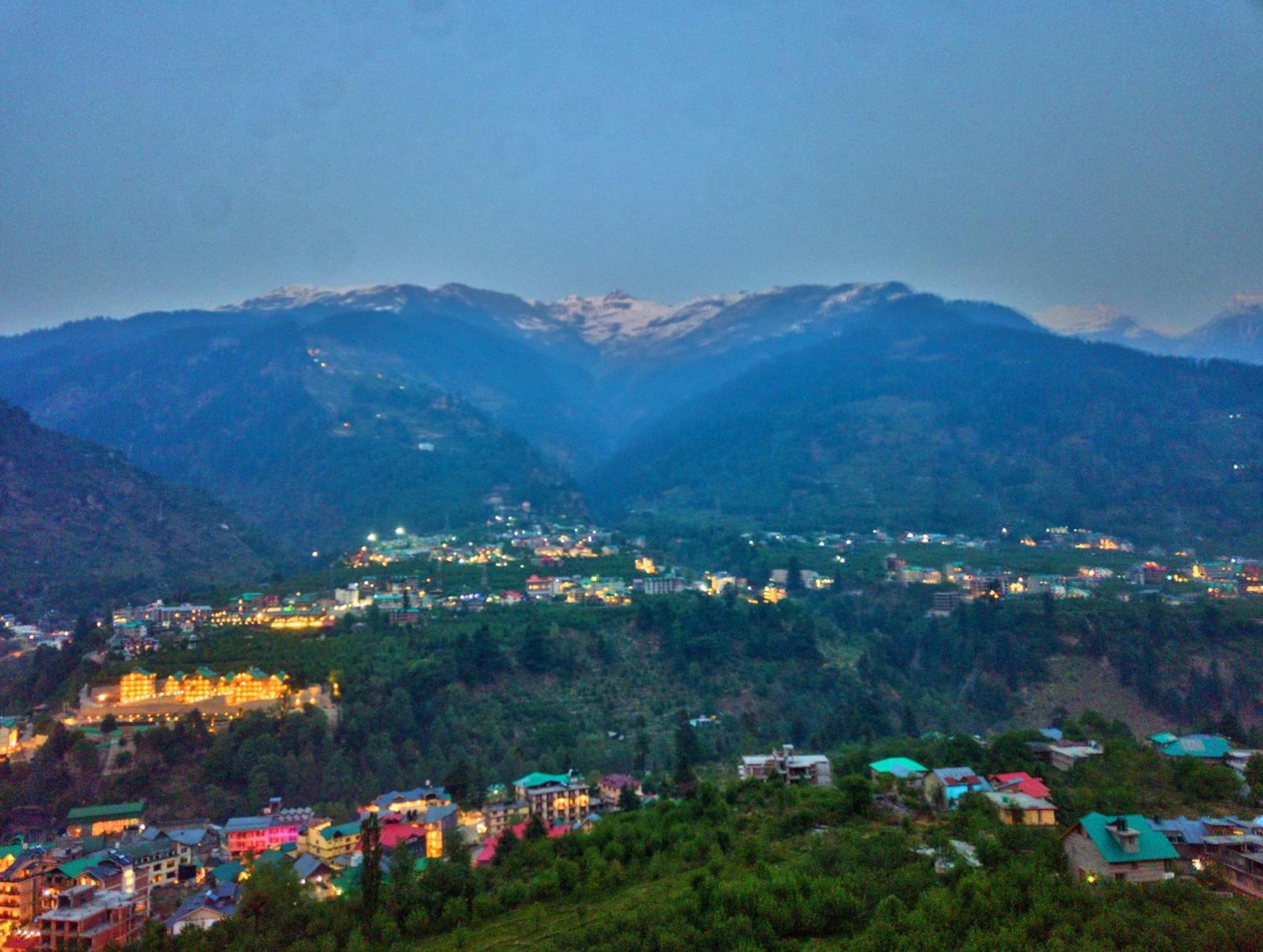 Hotel Swastik Grand Manali Extérieur photo
