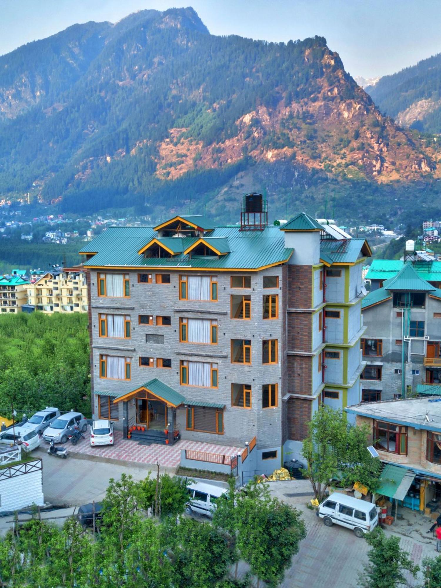 Hotel Swastik Grand Manali Extérieur photo