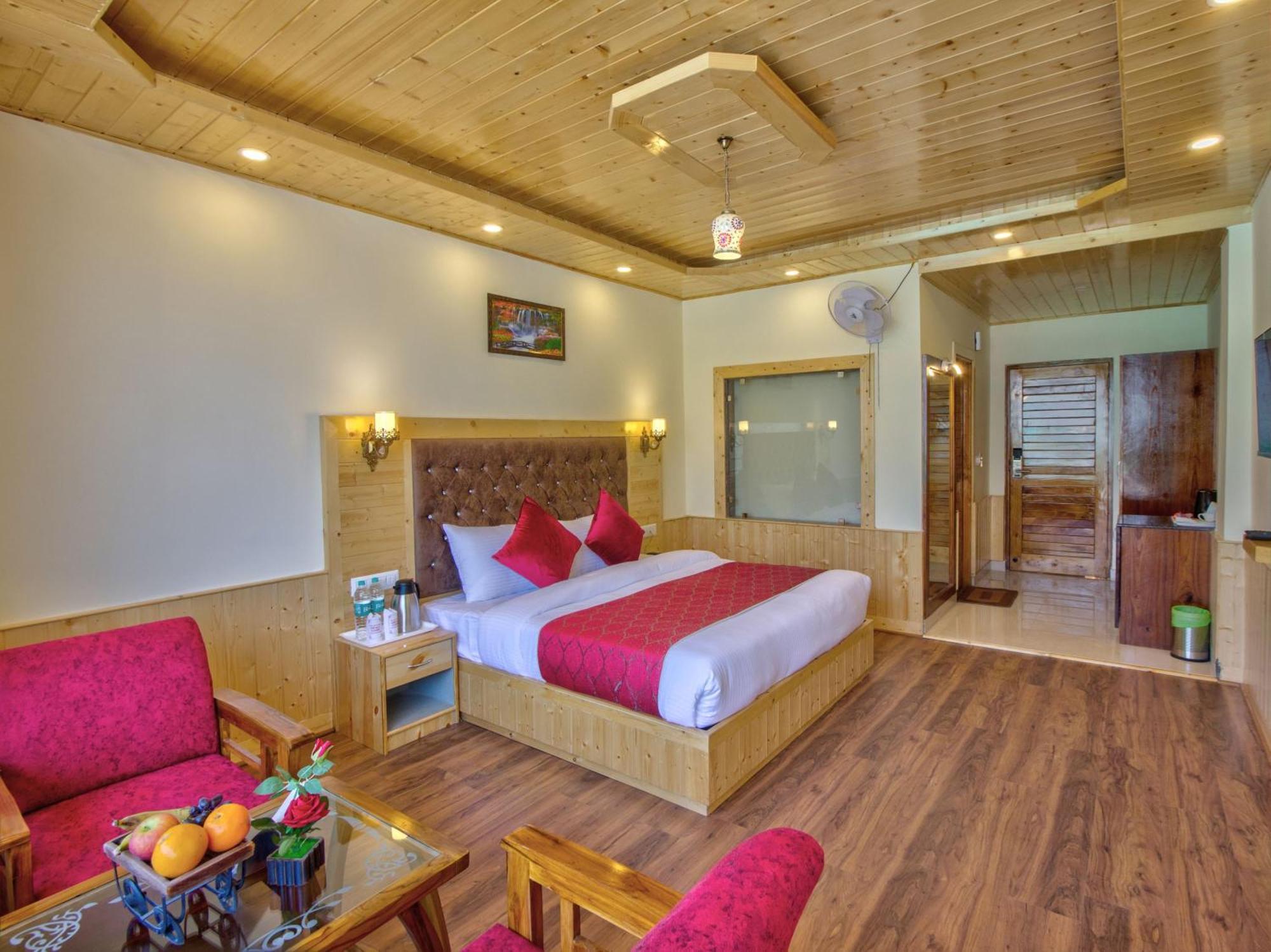Hotel Swastik Grand Manali Extérieur photo